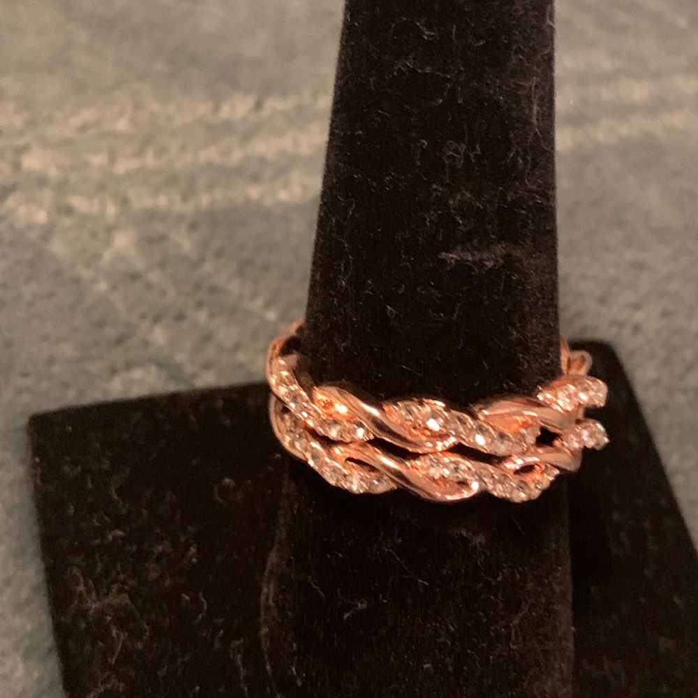 Ring - Picture 3 of 5